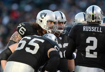 OAKLAND, CA - DECEMBER 30: Robert Gallery #76 of the Oakland Raiders listens in the huddle during an NFL game against the San Diego Chargers on December 30, 2007 at McAfee Coliseum in Oakland, California. (Photo by Jed Jacobsohn/Getty Images) 