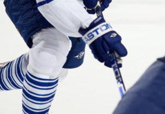 BUFFALO, NY - MARCH 27:  Lee Stempniak #12 of the Toronto Maple Leafs skates against the Buffalo Sabres on March 27, 2009 at HSBC Arena in Buffalo, New York. (Photo by Rick Stewart/Getty Images)