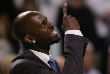 BOSTON - MAY 04:  Kevin Garnett of the Boston Celtics reacts after a foul is called against a teammate in the fourth quarter against the Orlando Magic in Game One of the Eastern Conference Semifinals during the 2009 NBA Playoffs at TD Banknorth Garden on May 4, 2009 in Boston, Massachusetts. The Magic defeated the Celtics 95-90. NOTE TO USER: User expressly acknowledges and agrees that, by downloading and or using this photograph, User is consenting to the terms and conditions of the Getty Images License Agreement.  (Photo by Elsa/Getty Images)