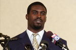 RICHMOND, VA - AUGUST 27:  Atlanta Falcons quarterback Michael Vick makes a statement to reporters at the Omni Richmond Hotel after agreeing to a guilty plea on charges stemming from his involvement in a dogfighting ring August 27, 2007, in Richmond, Virginia.  (Photo by Jonathan Ernst/Getty Images)