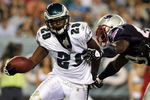 PHILADELPHIA - AUGUST 13:  LeSean McCoy #29 of the Philadelphia Eagles runs the ball against the New England Patriots on August 13, 2009 at Lincoln Financial Field in Philadelphia, Pennsylvania.  (Photo by Jim McIsaac/Getty Images)