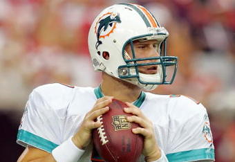 GLENDALE, AZ - SEPTEMBER 14:  Chad Henne #7 of the Miami Dolphins looks to pass during the game against the Arizona Cardinals at University of Phoenix Stadium on September 14, 2008 in Glendale, Arizona.  (Photo by Lisa Blumenfeld/Getty Images)