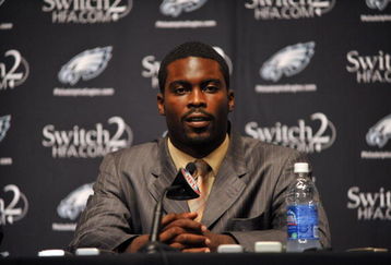 PHILADELPHIA - AUGUST 14: Michael Vick of the Philadelphia Eagles speaks at a press conference at the NovaCare Complex on August 14, 2009 in Philadelphia, Pennsylvania. Vick signed a one-year contract, with a second year option, with the Eagles.  (Photo by Larry French/Getty Images)