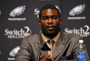 PHILADELPHIA - AUGUST 14: Michael Vick of the Philadelphia Eagles speaks at a press conference at the NovaCare Complex on August 14, 2009 in Philadelphia, Pennsylvania. Vick signed a one-year contract, with a second year option, with the Eagles.  (Photo by Larry French/Getty Images)