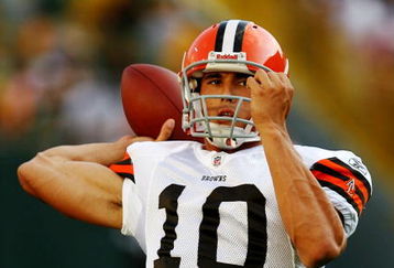 GREEN BAY, WI - AUGUST 15:  Quarterback Brady Quinn #10 of the Cleveland Browns throws the ball before taking on the Green Bay Packers during the preseason game at Lambeau Field on August 15, 2009 in Green Bay, Wisconsin. (Photo by Jonathan Daniel/Getty Images)