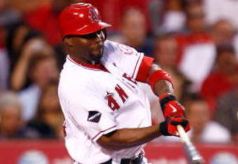 ANAHEIM, CA - JULY 07:  Torii Hunter #48 of the Los Angeles Angels of Anaheim bats against the Texas Rangers at Angel Stadium on July 7, 2009 in Anaheim, California. The Rangers defeated the Angels 8-5.  (Photo by Jeff Gross/Getty Images)