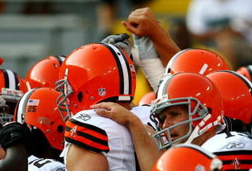 GREEN BAY, WI - AUGUST 15:  Cleveland Browns players huddle before taking on the Green Bay Packers during the preseason game at Lambeau Field on August 15, 2009 in Green Bay, Wisconsin. (Photo by Jonathan Daniel/Getty Images)