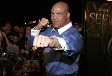 ORANGE, CA - MAY 08:  Wrestler Kurt Angle arrives at the Lions Gate Premiere of 'See No Evil' at the Century Stadium Promenade 25 on May 8, 2006 in Orange, California.  (Photo by Michael Buckner/Getty Images)