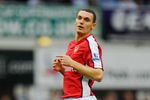 LIVERPOOL, ENGLAND - AUGUST 15:  Thomas Vermaelen of Arsenal during the Barclays Premier League match between Everton and Arsenal at Goodison Park on August 15, 2009 in Liverpool, England.  (Photo by Michael Regan/Getty Images)