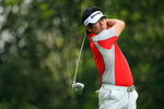 AUGUSTA, GA - APRIL 10:  Yong-Eun Yang of South Korea hits his tee shot on the fourth hole during the second round of the 2009 Masters Tournament at Augusta National Golf Club on April 10, 2009 in Augusta, Georgia.  (Photo by Andrew Redington/Getty Images)