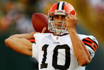 GREEN BAY, WI - AUGUST 15:  Quarterback Brady Quinn #10 of the Cleveland Browns throws the ball before taking on the Green Bay Packers during the preseason game at Lambeau Field on August 15, 2009 in Green Bay, Wisconsin. (Photo by Jonathan Daniel/Getty Images)