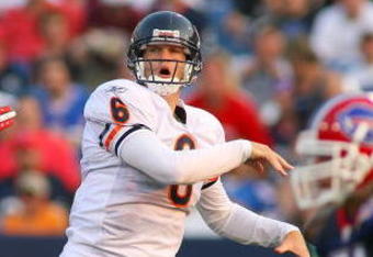 ORCHARD PARK, NY - AUGUST 15:  Jay Cutler #6 of the Chicago Bears follows through on a pass against the Buffalo Bills on  August 15, 2009 at Ralph Wilson Stadium in Orchard Park, New York.  (Photo by Rick Stewart/Getty Images)