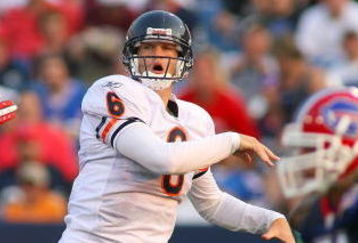 ORCHARD PARK, NY - AUGUST 15:  Jay Cutler #6 of the Chicago Bears follows through on a pass against the Buffalo Bills on  August 15, 2009 at Ralph Wilson Stadium in Orchard Park, New York.  (Photo by Rick Stewart/Getty Images)