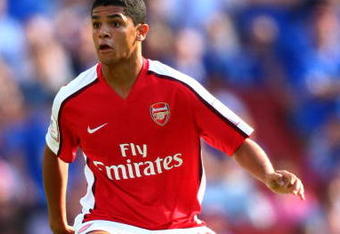 LONDON, ENGLAND - AUGUST 02:  Denilson of Arsenal controls the ball during the Emirates Cup match between Arsenal and Glasgow Rangers at the Emirates Stadium on August 2, 2009 in London, England.  (Photo by Phil Cole/Getty Images)