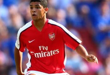 LONDON, ENGLAND - AUGUST 02:  Denilson of Arsenal controls the ball during the Emirates Cup match between Arsenal and Glasgow Rangers at the Emirates Stadium on August 2, 2009 in London, England.  (Photo by Phil Cole/Getty Images)