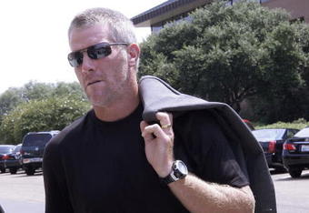 HATTIESBURG, MS - JULY 11:  Former NFL quarterback Brett Favre arrives for a funeral service for former NFL quarterback Steve McNair on July 11, 2009 in Hattiesburg, Mississippi.  (Photo by Dave Martin/Getty Images)