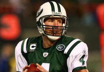 EAST RUTHERFORD, NJ - DECEMBER 28:  Brett Favre #4 of The New York Jets looks to pass against The Miami Dolphins during their game on December 28, 2008 at Giants Stadium in East Rutherford, New Jersey.  (Photo by Al Bello/Getty Images)