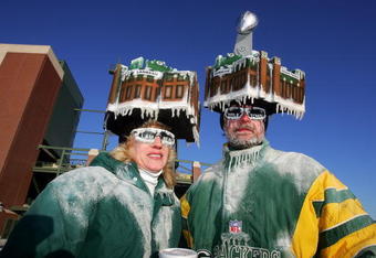 GREEN BAY, WI - JANUARY 20:  Green Bay Packers fans arrive to the NFC championship game against the New York Giants on January 20, 2008 at Lambeau Field in Green Bay, Wisconsin. The Giants defeated the Packers 23-20 in overtime to advance to the Superbowl XLII. (Photo by Jonathan Ferrey/Getty Images)