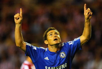 SUNDERLAND, ENGLAND - AUGUST 18:  Frank Lampard of Chelsea celebrates scoring his team's second goal during the Barclays Premier League match between Sunderland and Chelsea at the Stadium of Light on August 18, 2009 in Manchester, England.  (Photo by Michael Regan/Getty Images)