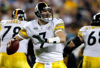 TAMPA, FL - FEBRUARY 01:  Quarterback Ben Roethlisberger #7 of the Pittsburgh Steelers throws a pass against the Arizona Cardinals during Super Bowl XLIII on February 1, 2009 at Raymond James Stadium in Tampa, Florida. Steelers won 27-23. (Photo by Chris Graythen/Getty Images)