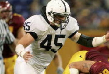 MINNEAPOLIS, MN - OCTOBER 07:  Tight end Matt Spaeth #89 of the Minnesota Golden Gophers is tackled by Anthony Scirrotto #7 and Sean Lee #45 of the Penn State Nittany Lions as Penn State defeated Minnesota 28-27 in overtime on October 7, 2006 at the Metrodome in Minneapolis, Minnesota.  (Photo by Doug Pensinger/Getty Images)