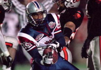 26 Nov 2000:  Kevin Alexander #88 of the Montreal Alouettes makes it into the endzone with the ball during the Grey Cup 2000 game against the British Columbia Lions at the McMahon Stadium in Calgary, Alberta, Canada. The Lions defeated the Alouettes 28-26.Mandatory Credit: Craig Klem  /Allsport