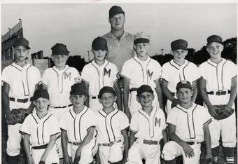 Dad_and_little_league_sm1224164_crop_340x234