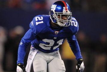 EAST RUTHERFORD, NJ - NOVEMBER 02: Kenny Phillips #21 of the New York Giants in action against the Dallas Cowboys during their game on November 2, 2008 at Giants Stadium in East Rutherford, New Jersey.  (Photo by Al Bello/Getty Images)
