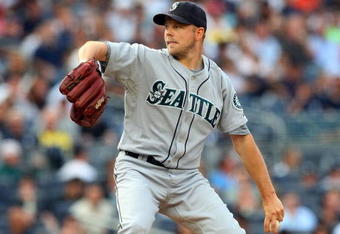 NEW YORK - JULY 01:  Jarrod Washburn #56 of the Seattle Mariners pitches against the New York Yankees on July 1, 2009 at Yankee Stadium in the Bronx borough of New York City.  (Photo by Jim McIsaac/Getty Images)