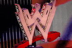 UNCASVILLE, CT - AUGUST 3:  Actor Jeremy Piven guest hosts WWE's 'Monday Night Raw' at Mohegan Sun on August 3, 2009 in Uncasville, Connecticut.  (Photo by Jim Rogash/Getty Images)