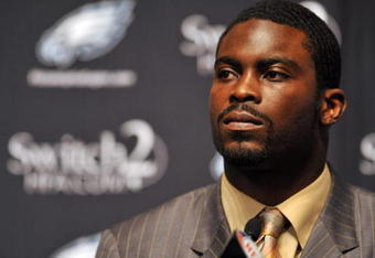PHILADELPHIA - AUGUST 14: Michael Vick of the Philadelphia Eagles speaks at a press conference at the NovaCare Complex on August 14, 2009 in Philadelphia, Pennsylvania. Vick signed a one-year contract, with a second year option, with the Eagles.  (Photo by Larry French/Getty Images)