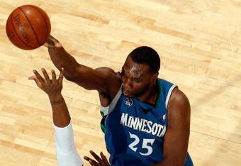 NEW ORLEANS - FEBRUARY 08:  Al Jefferson #25 of the Minnesota Timberwolves makes a shot over David West #30 of the New Orleans Hornets on February 8, 2009 in New Orleans, Louisiana.  The Hornets defeated the Timberwolves 101-97.  NOTE TO USER: User expressly acknowledges and agrees that, by downloading and/or using this Photograph, user is consenting to the terms and conditions of the Getty Images License Agreement.  (Photo by Chris Graythen/Getty Images)