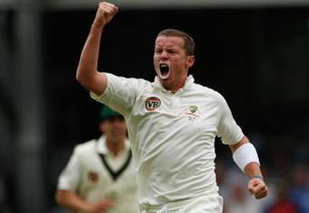LONDON - AUGUST 20:  Peter Siddle of Australia celebrates taking the wicket of Alastair Cook of England during day one of the npower 5th Ashes Test Match between England and Australia at The Brit Oval on August 20, 2009 in London, England.  (Photo by Paul Gilham/Getty Images)