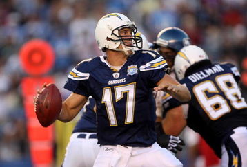 SAN DIEGO - AUGUST 15:  Philip Rivers #17 of the San Diego Chargers throws a pass against the Seattle Seahawks on August 15, 2009 at Qualcomm Stadium in San Diego, California.  (Photo by Stephen Dunn/Getty Images)