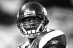 MINNEAPOLIS - DECEMBER 28: EDITORS NOTE: THIS IMAGE WAS CONVERTED TO BLACK AND WHITE  Tarvaris Jackson #7 of the Minnesota Vikings passes the ball during an NFL game against the New York Giants at the Hubert H. Humphrey Metrodome on December 28, 2008 in Minneapolis, Minnesota.  (Photo by Tom Dahlin/Getty Images)