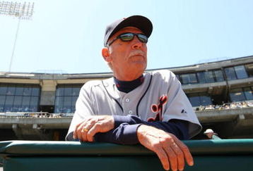 OAKLAND, CA - JULY 01:  Manager Jim Leyland of the Detroit Tigers looks on from the dugout before the Major League Baseball game against the Oakland Athletics at the Oakland Coliseum on July 1, 2009 in Oakland, California.  (Photo by Jed Jacobsohn/Getty Images)