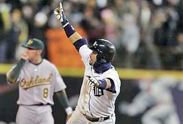 Sp_athletics_alcs4_mjm43_feature