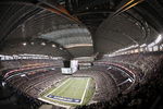ARLINGTON, TX - AUGUST 21:  The Dallas Cowboys take on the Tennessee Titans in the second quarter during a preseason game at Cowboys Stadium on August 21, 2009 in Arlington, Texas. (Photo by Tom Pennington/Getty Images)