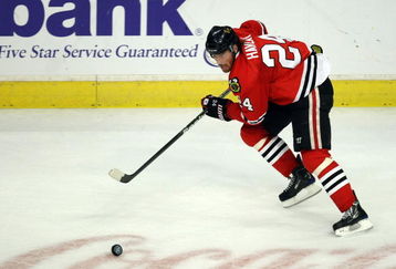 CHICAGO - APRIL 18:  Martin Havlat #24 of the Chicago Blackhawks skates with the puck against the Calgary Flames during Game Two of the Western Conference Quarterfinals of the 2009 Stanley Cup Playoffs on April 18, 2009 at the United Center in Chicago, Illinois.  (Photo by Jonathan Daniel/Getty Images)