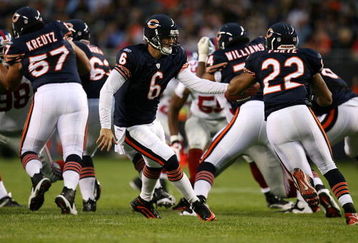 CHICAGO - AUGUST 22: Quarterback Jay Cutler #6 of the Chicago Bears hands the ball off to Matt Forte #22 against the New York Giants during their preseason NFL game at Soldier Field on August 22, 2009 in Chicago, Illinois.  (Photo by Jonathan Daniel/Getty Images)