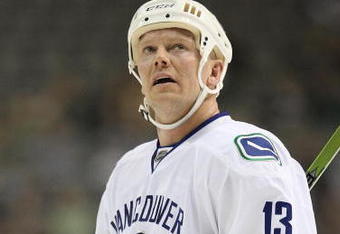 DALLAS - MARCH 24:  Center Mats Sundin #13 of the Vancouver Canucks during play against the Dallas Stars at the American Airlines Center on March 24 , 2009 in Dallas, Texas.  (Photo by Ronald Martinez/Getty Images)