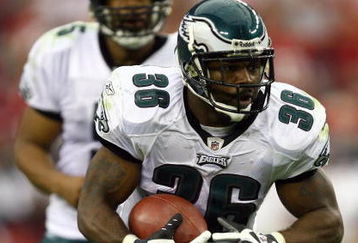 GLENDALE, AZ - JANUARY 18:  Running back Brian Westbrook #36 of the Philadelphia Eagles runs the football in the third quarter against the Arizona Cardinals during the NFC championship game on January 18, 2009 at University of Phoenix Stadium in Glendale, Arizona.  (Photo by Jamie Squire/Getty Images)