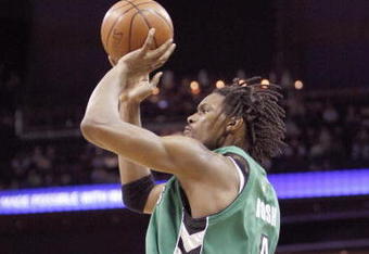 CHARLOTTE, NC - MARCH 16:  Chris Bosh #4 of the Toronto Raptors makes a jumpshot against the Charlotte Bobcats during their game at Time Warner Cable Arena on March 16, 2009 in Charlotte, North Carolina.  NOTE TO USER: User expressly acknowledges and agrees that, by downloading and/or using this Photograph, user is consenting to the terms and conditions of the Getty Images License Agreement. (Photo by: Streeter Lecka/Getty Images)