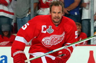 DETROIT - JUNE 12:  Nicklas Lidstrom #5 of the Detroit Red Wings warms up before playing against the Pittsburgh Penguins in Game Seven of the 2009 NHL Stanley Cup Finals at Joe Louis Arena on June 12, 2009 in Detroit, Michigan.  (Photo by Jim McIsaac/Getty Images)