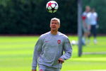 ST ALBANS, ENGLAND - AUGUST 17: Manager Arsene Wenger is pictured during an Arsenal training session prior to Tuesday's Champions League fixture against Celtic at London Colney training ground on August 17, 2009 in St Albans, England. (Photo by Tom Dulat/Getty Images)