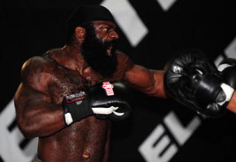 LOS ANGELES, CA - SEPTEMBER 17:  MMA Heavyweight Sensation Kimbo Slice is seen during the Workout/Media Day with Kimbo Slice and Gina Carano at the Legends Mixed Martial Arts Training Center on September 17, 2008 in Los Angeles, California.  (Photo by Robert Laberge/Getty Images)