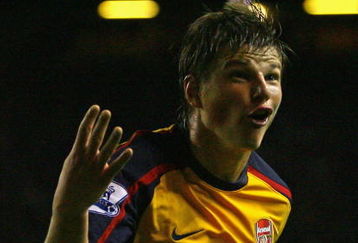 LIVERPOOL, UNITED KINGDOM - APRIL 21:  Andrey Arshavin of Arsenal  celebrates scoring his team's and his fourth goal during the Barclays Premier League match between Liverpool and Arsenal at Anfield on April 21, 2009 in Liverpool, England.  (Photo by Alex Livesey/Getty Images)