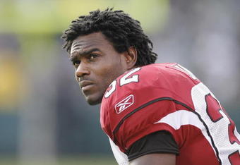 OAKLAND, CA - AUGUST 11:  Running back Edgerrin James #32 of the Arizona Cardinals against the Oakland Raiders on August 11, 2007 at McAfee Coliseum in Oakland, California.  (Photo by Greg Trott/Getty Images)