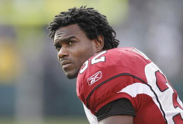 OAKLAND, CA - AUGUST 11:  Running back Edgerrin James #32 of the Arizona Cardinals against the Oakland Raiders on August 11, 2007 at McAfee Coliseum in Oakland, California.  (Photo by Greg Trott/Getty Images)