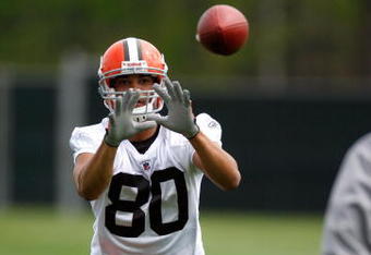 BEREA, OH - MAY 02: Brian Robiskie #80 of the Cleveland Browns catches a pass during rookie mini camp at the Cleveland Browns Training and Administrative Complex on May 2, 2009 in Berea, Ohio.  (Photo by Gregory Shamus/Getty Images)
